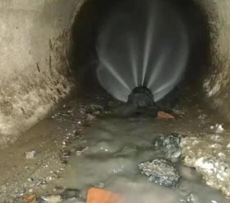 芒康市政管道清淤