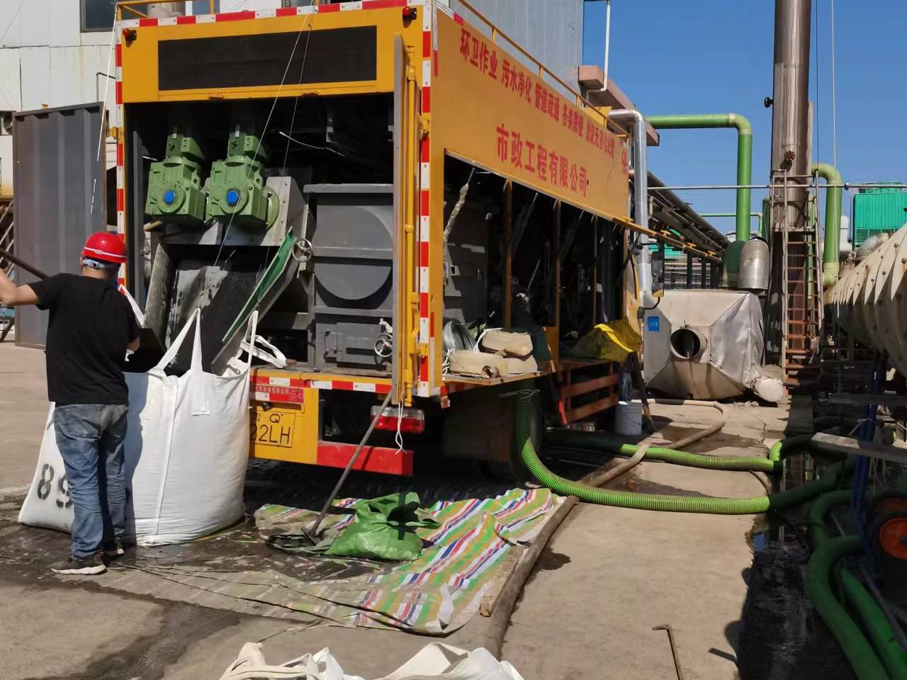 芒康淤泥压干处理